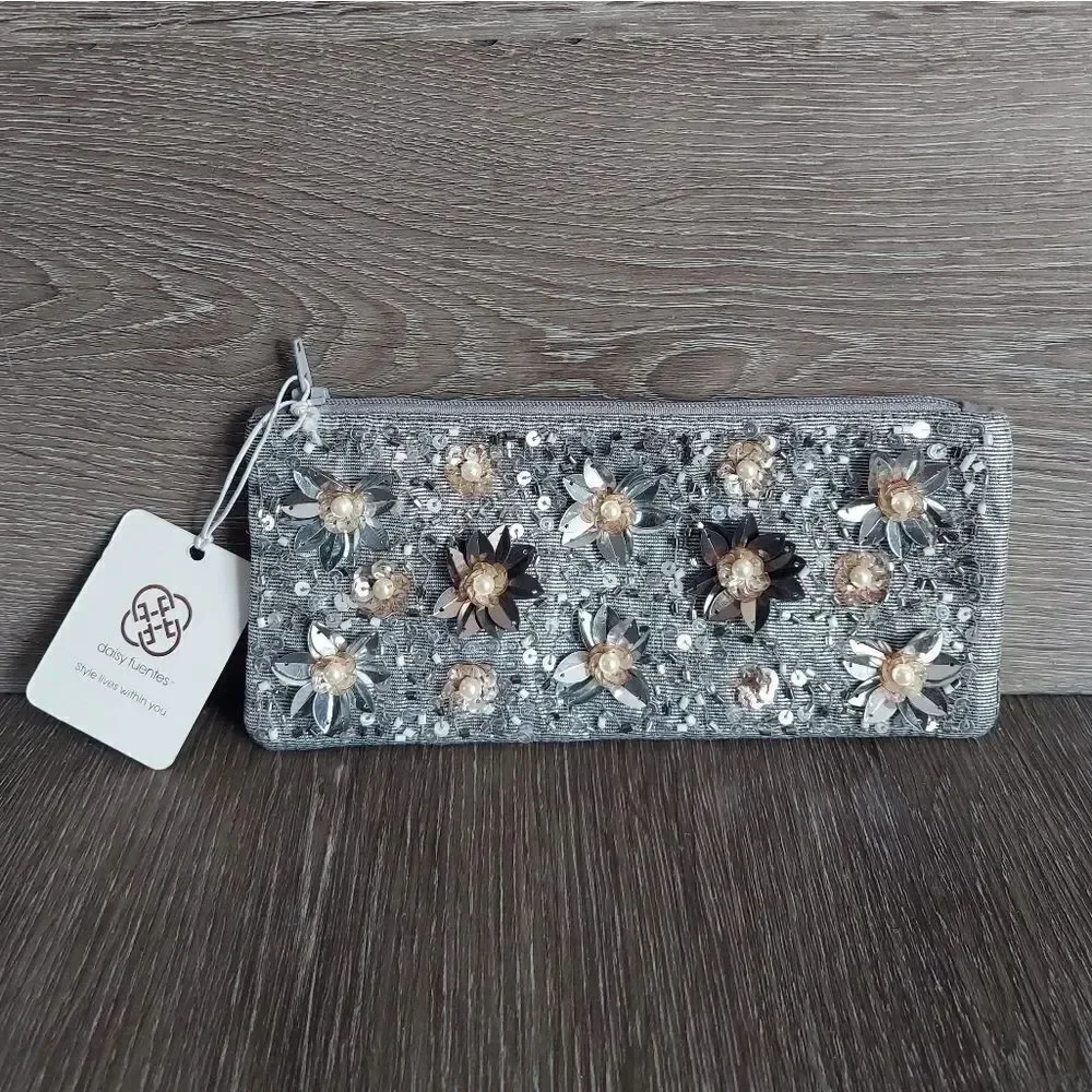 Daisy Fuentes Silver Color Beaded Sequin Jewelry Bag Cosmetic Pouch